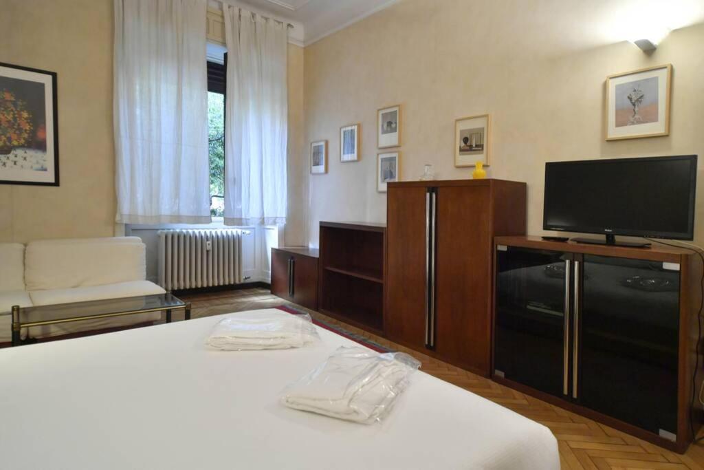 Ampio Appartamento Milano Centro Crocetta Екстериор снимка